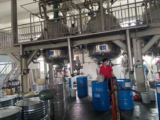 Agente indurente trasparente liquido della resina