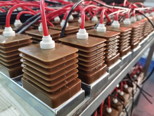 1.15·1.25 G/cm3 Densità indurente trasformatore di resina epossidica con temperatura di stampo 70-80C