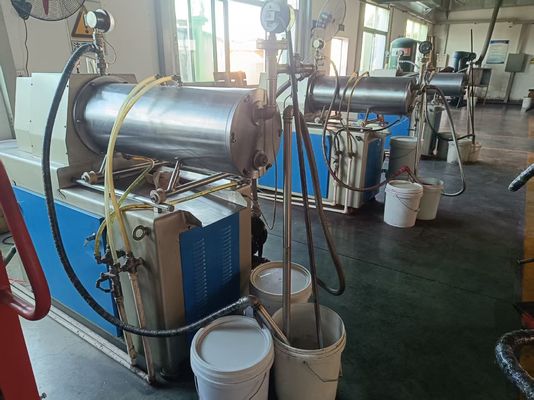 Soluzioni di rivestimento per isolanti elettrici Epxoy resina interna ed esterna con densità 25C 1,19-1,22 g/cm3